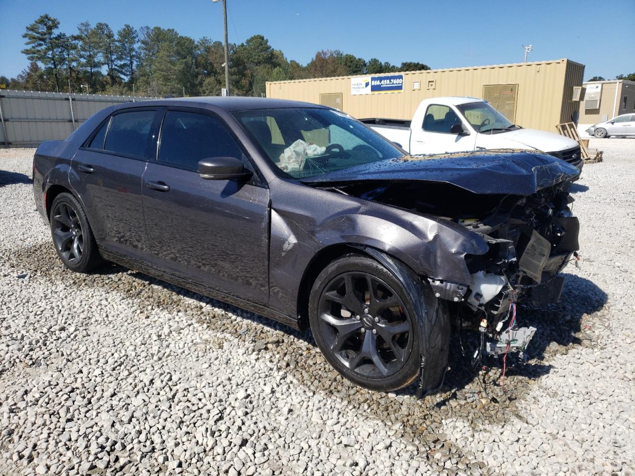 2021 Chrysler 300 - Image 4