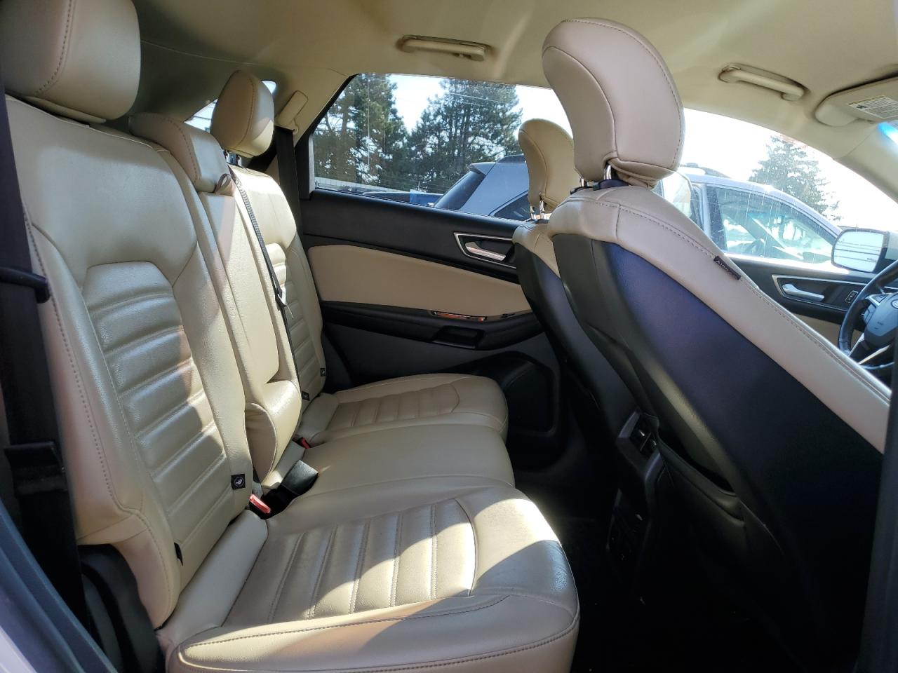 2015 Ford Edge - Image 11