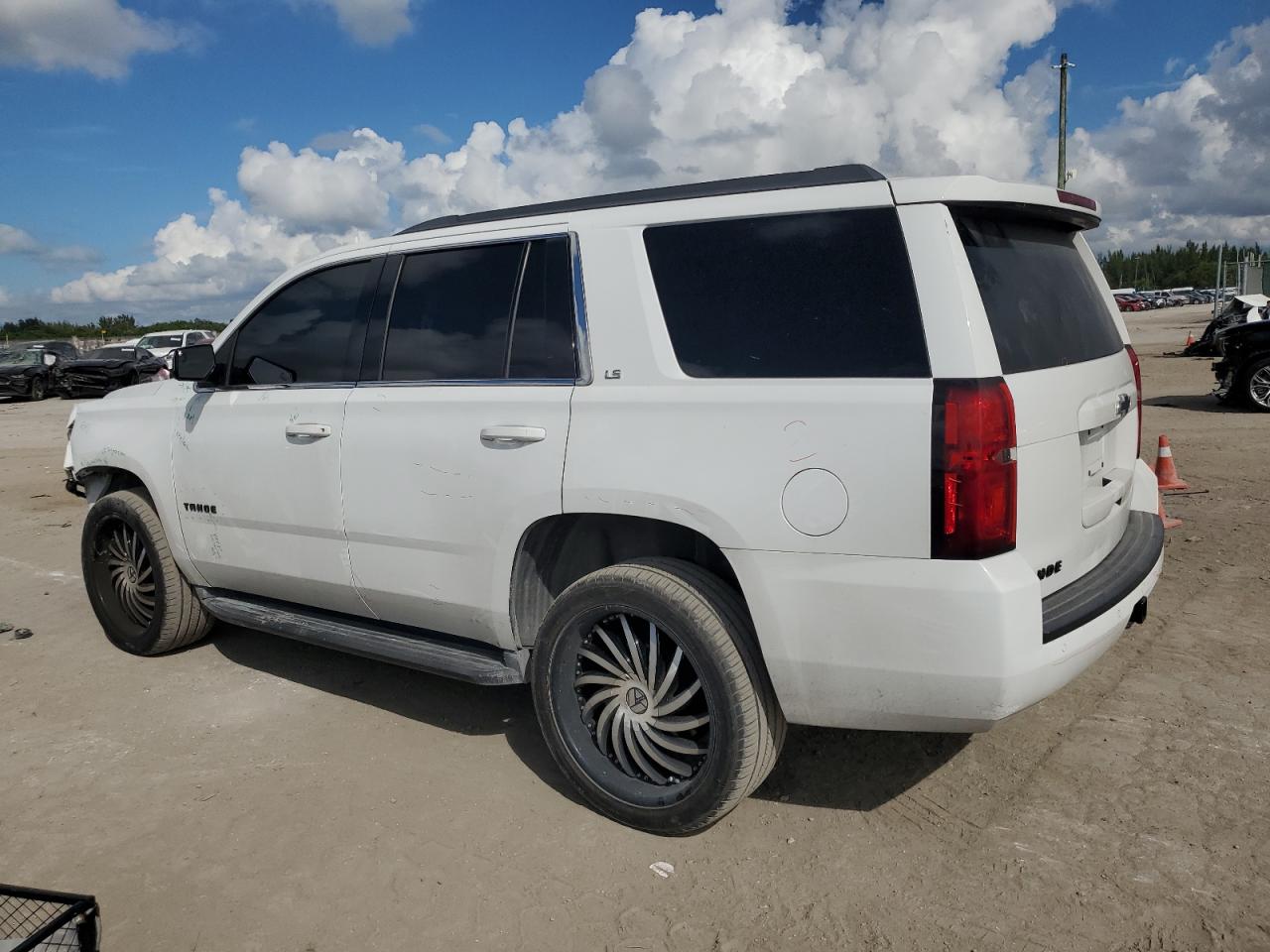 2016 Chevrolet Tahoe - Image 2