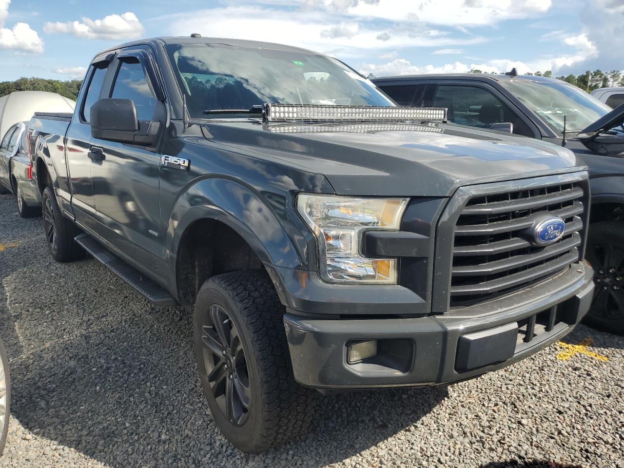 2017 Ford F-150 - Image 4
