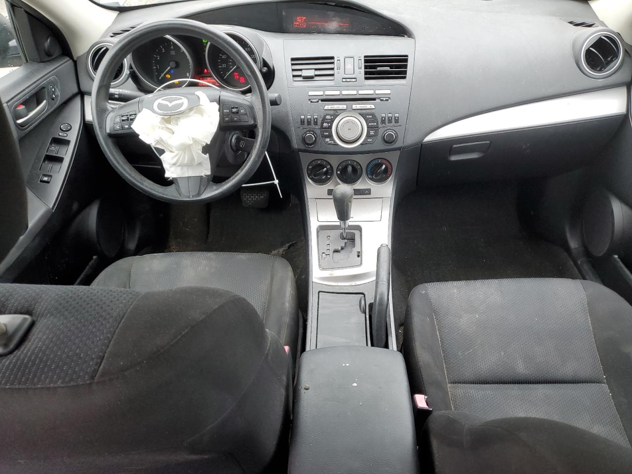 2011 Mazda 3 - Image 8