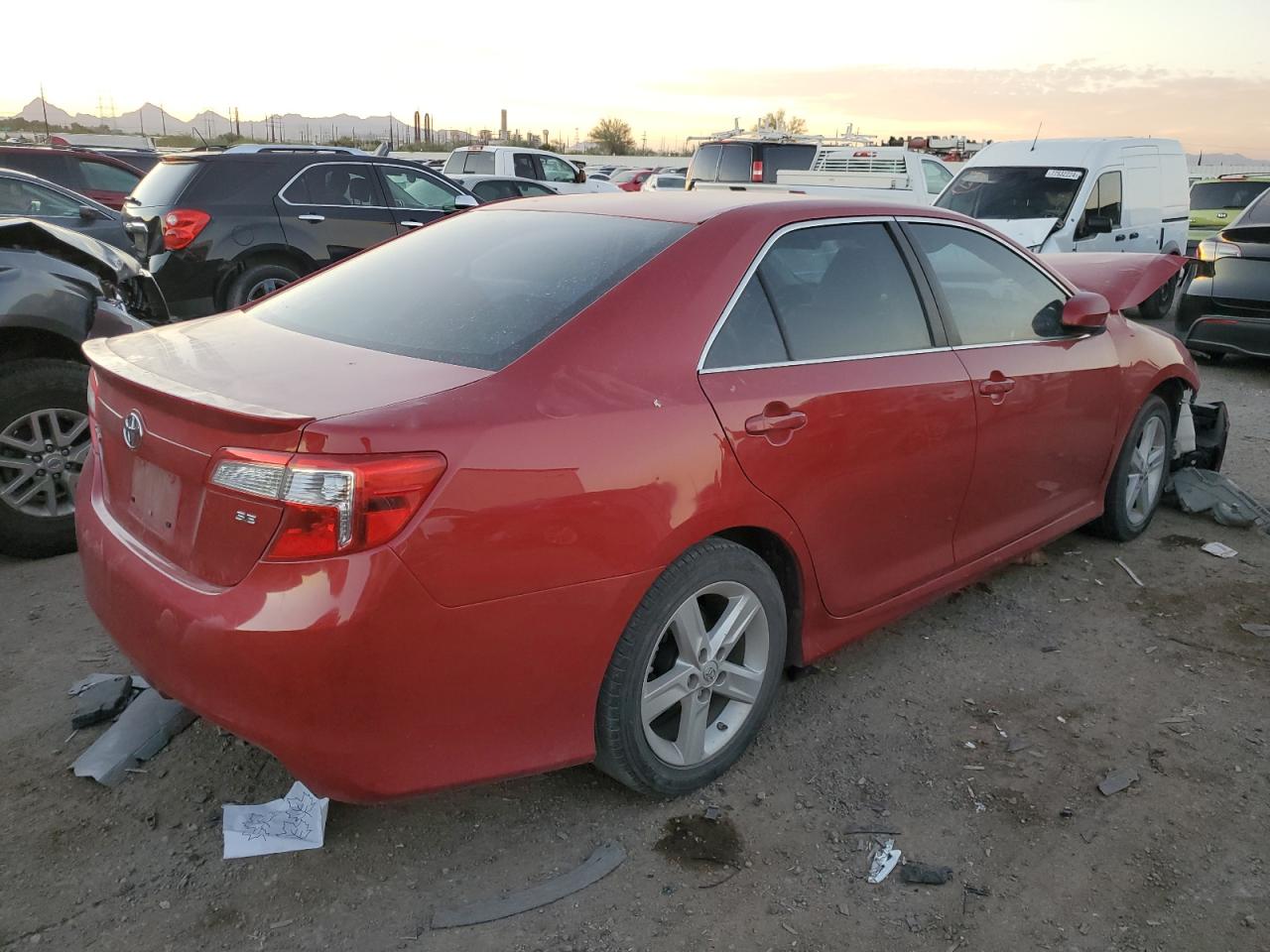 VIN 4T1BF1FK9DU658822 2013 TOYOTA CAMRY no.3