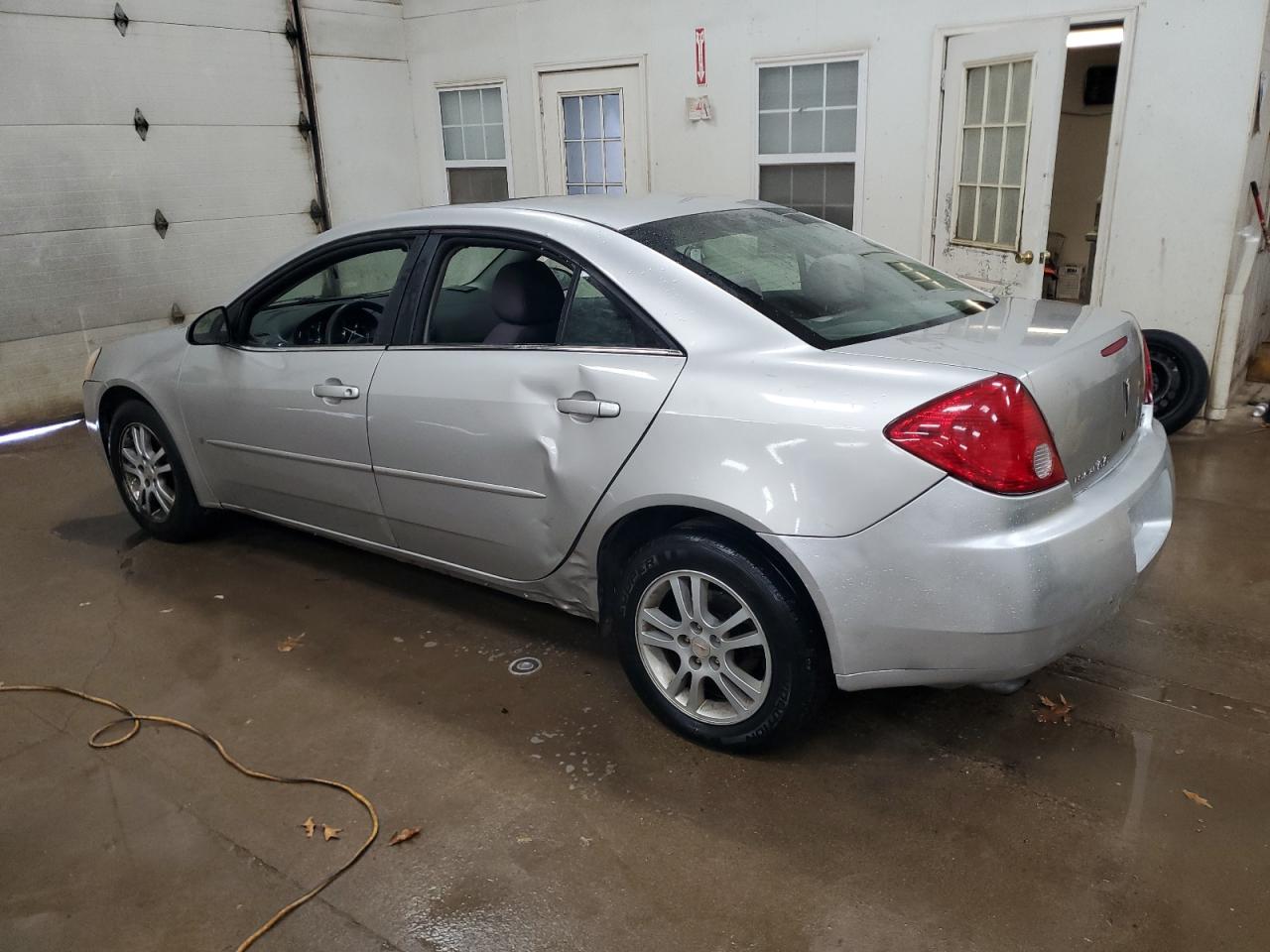 2006 Pontiac G6 - Image 2