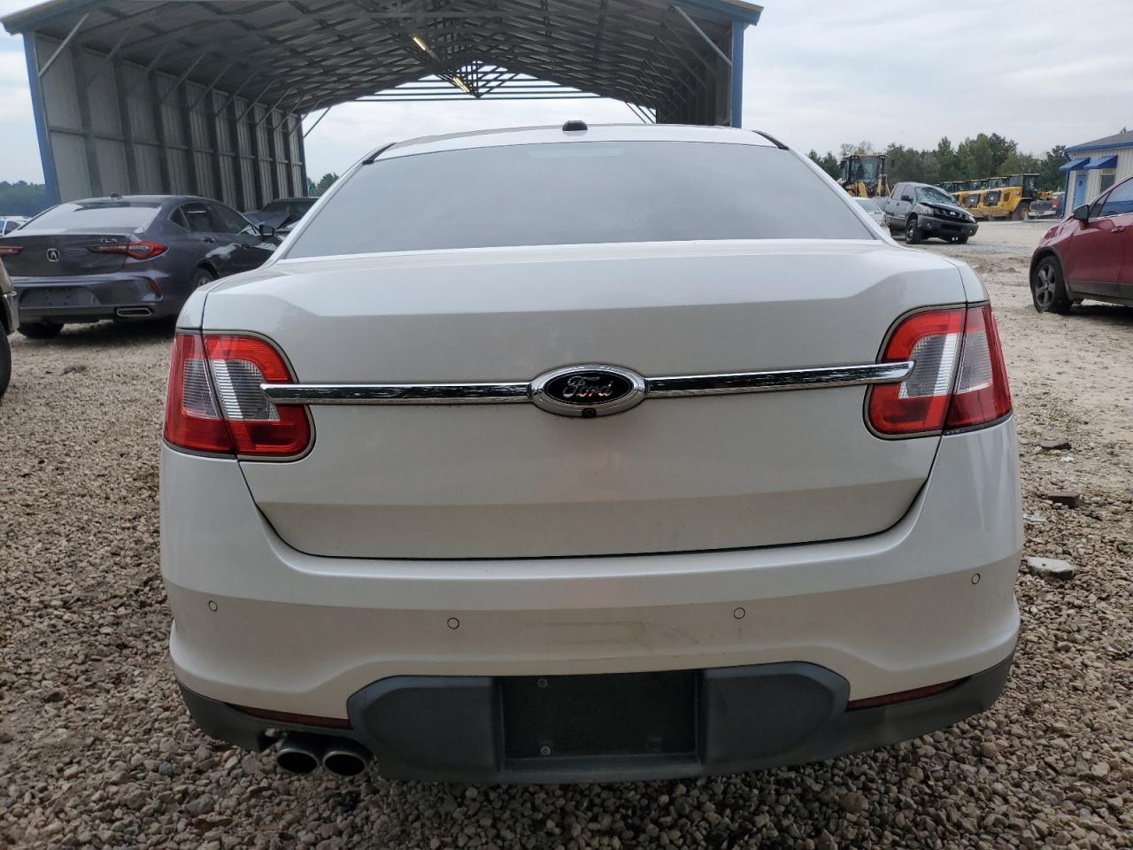 1FAHP2FW5BG187001 2011 Ford Taurus Limited