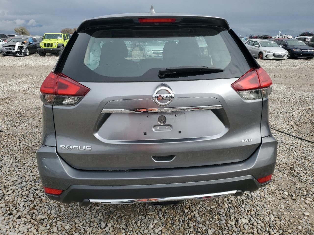 2017 Nissan Rogue - Image 6