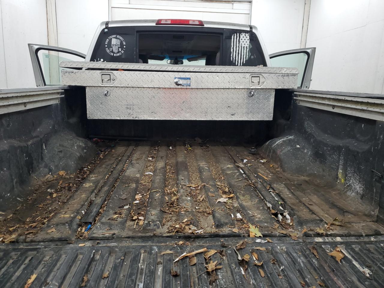 2005 Nissan Titan Xe VIN: 1N6BA07A15N569855 Lot: 94607535