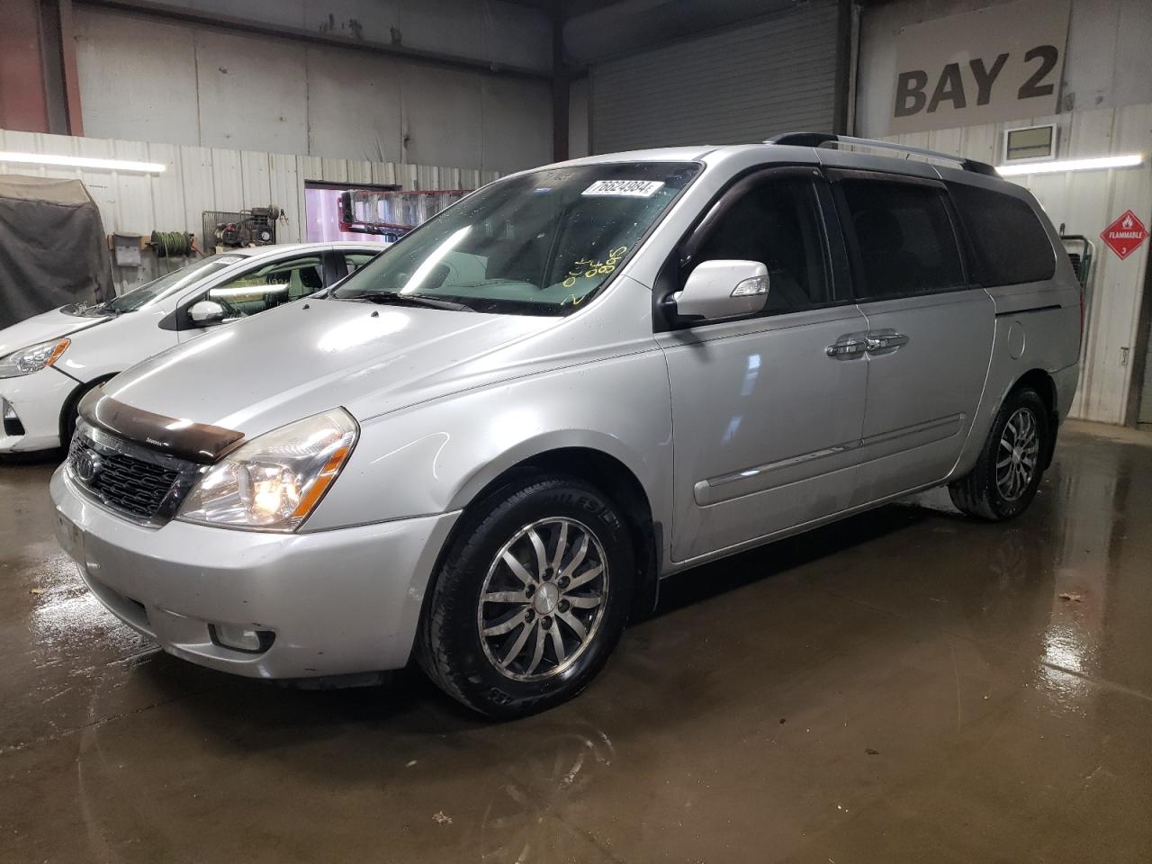 2012 Kia Sedona Ex للبيع في Elgin، IL - Side