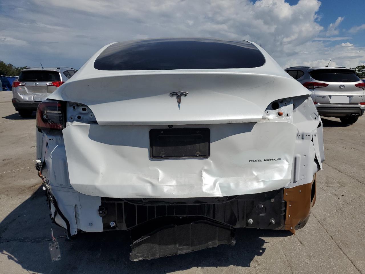 7SAYGDEE9PA124113 2023 Tesla Model Y