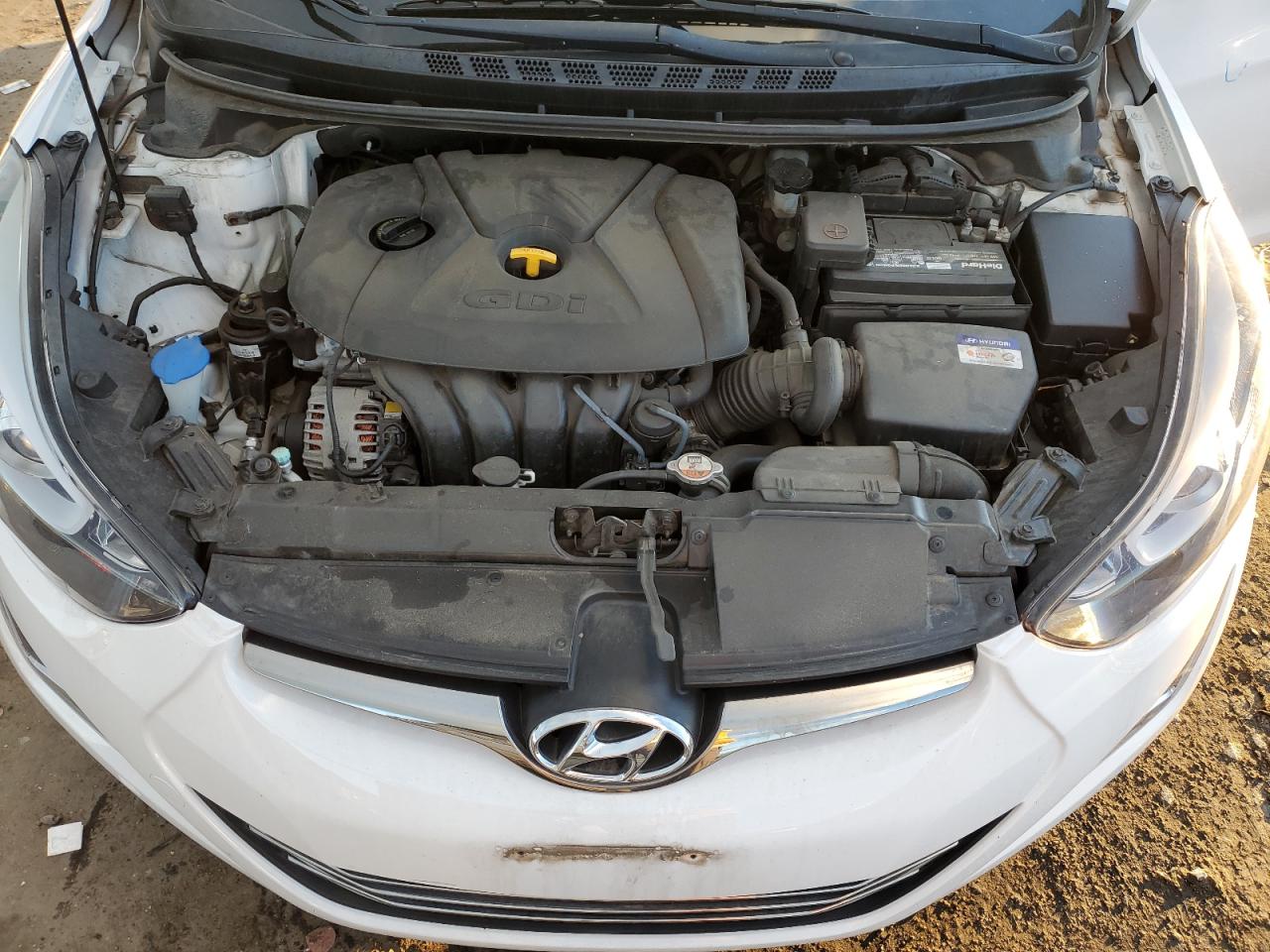 2015 Hyundai Elantra - Image 11