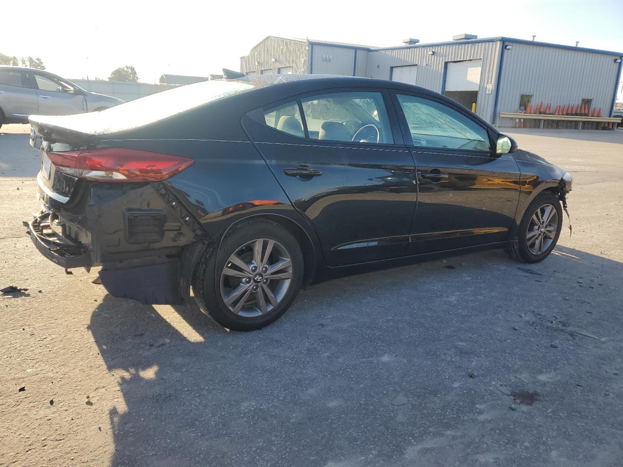 VIN 5NPD84LF9HH001082 2017 HYUNDAI ELANTRA no.3