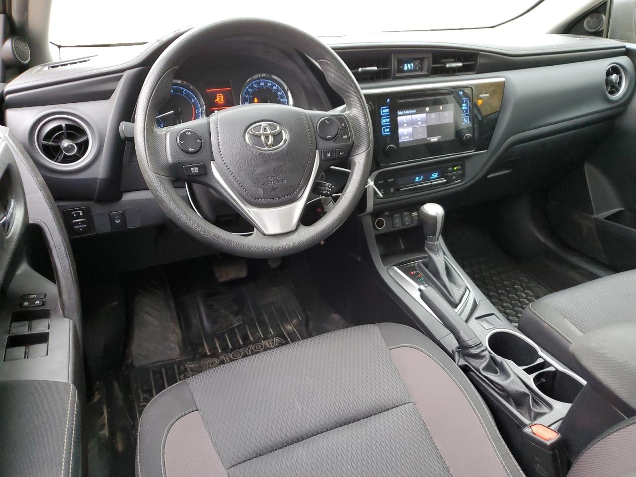 2017 Toyota Corolla - Image 8