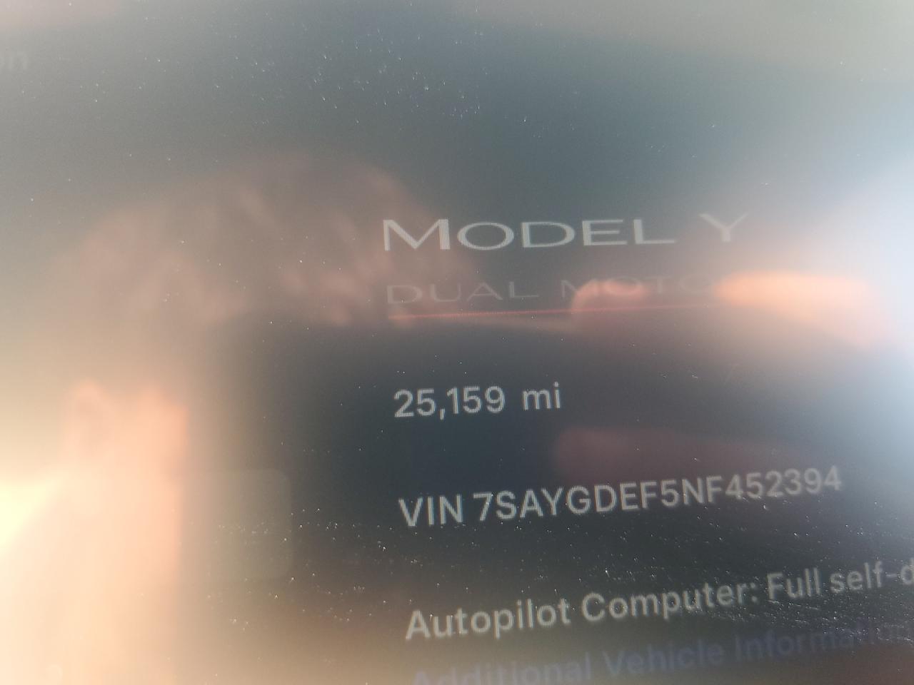 2022 Tesla Model Y VIN: 7SAYGDEF5NF452394 Lot: 77047634