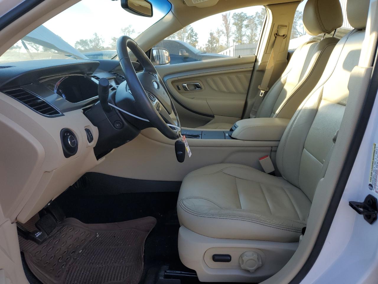 2015 Ford Taurus - Image 7
