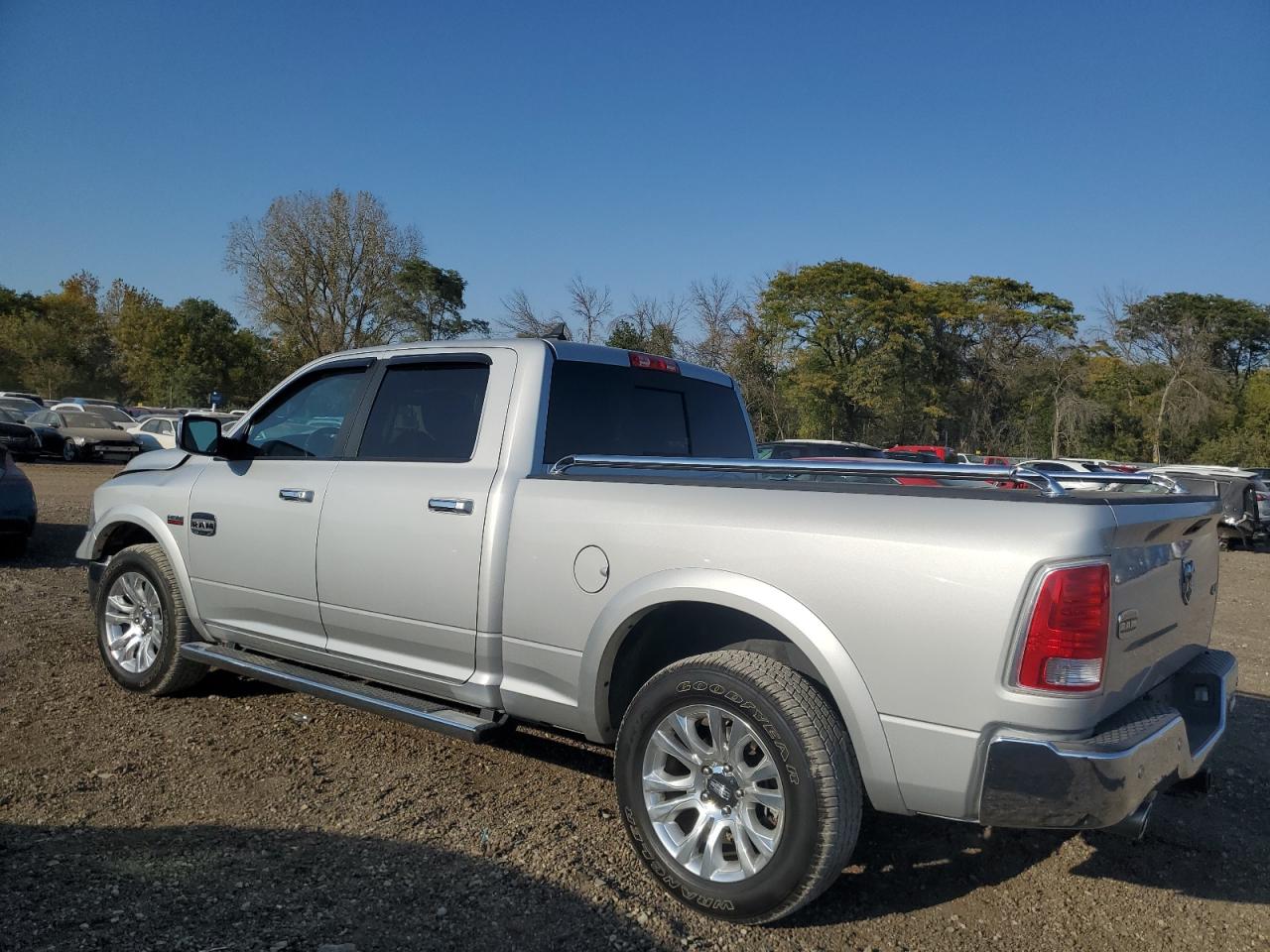 2014 RAM 1500 - Image 2