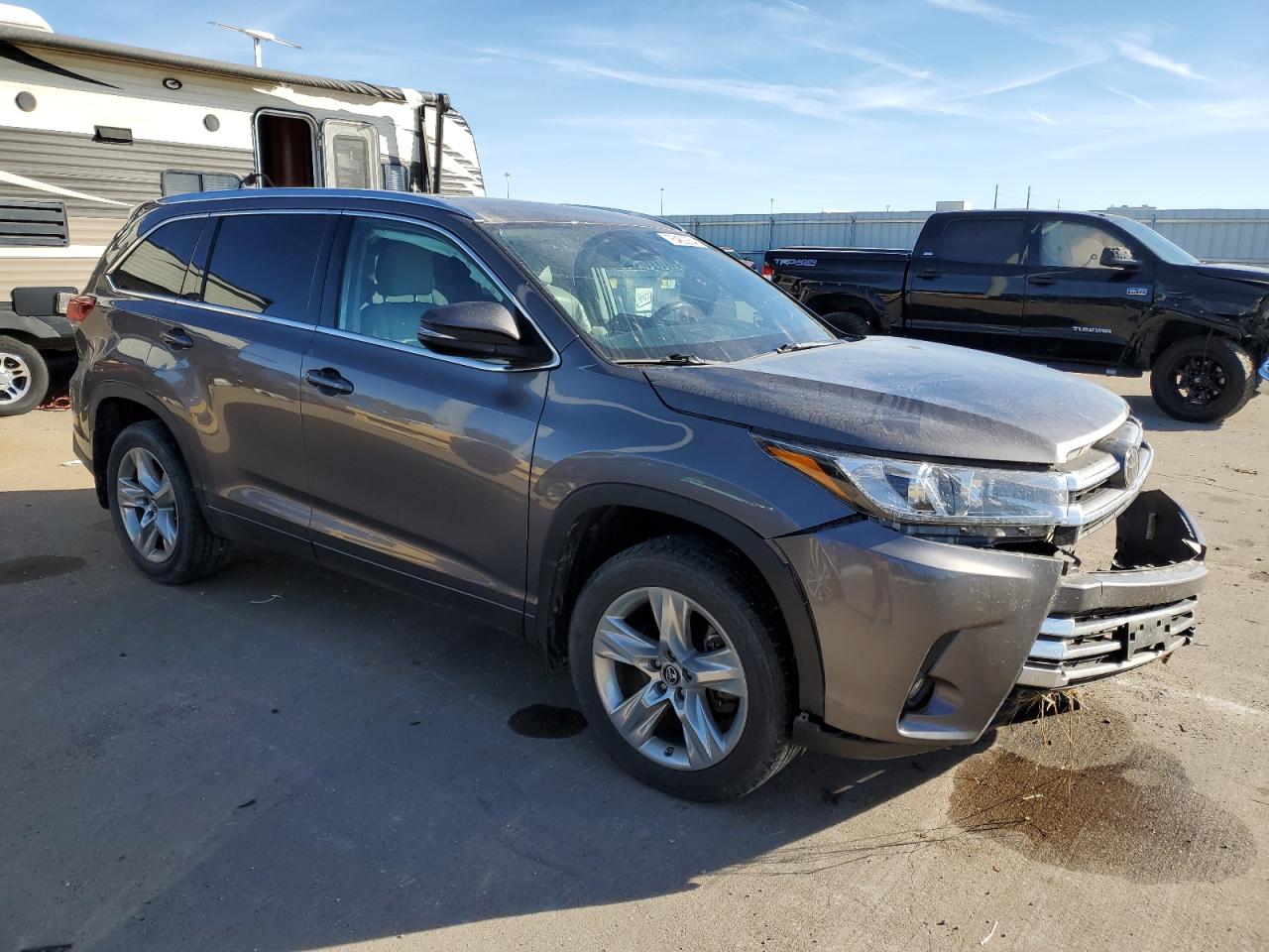 VIN 5TDDZRFH0KS923622 2019 TOYOTA HIGHLANDER no.4