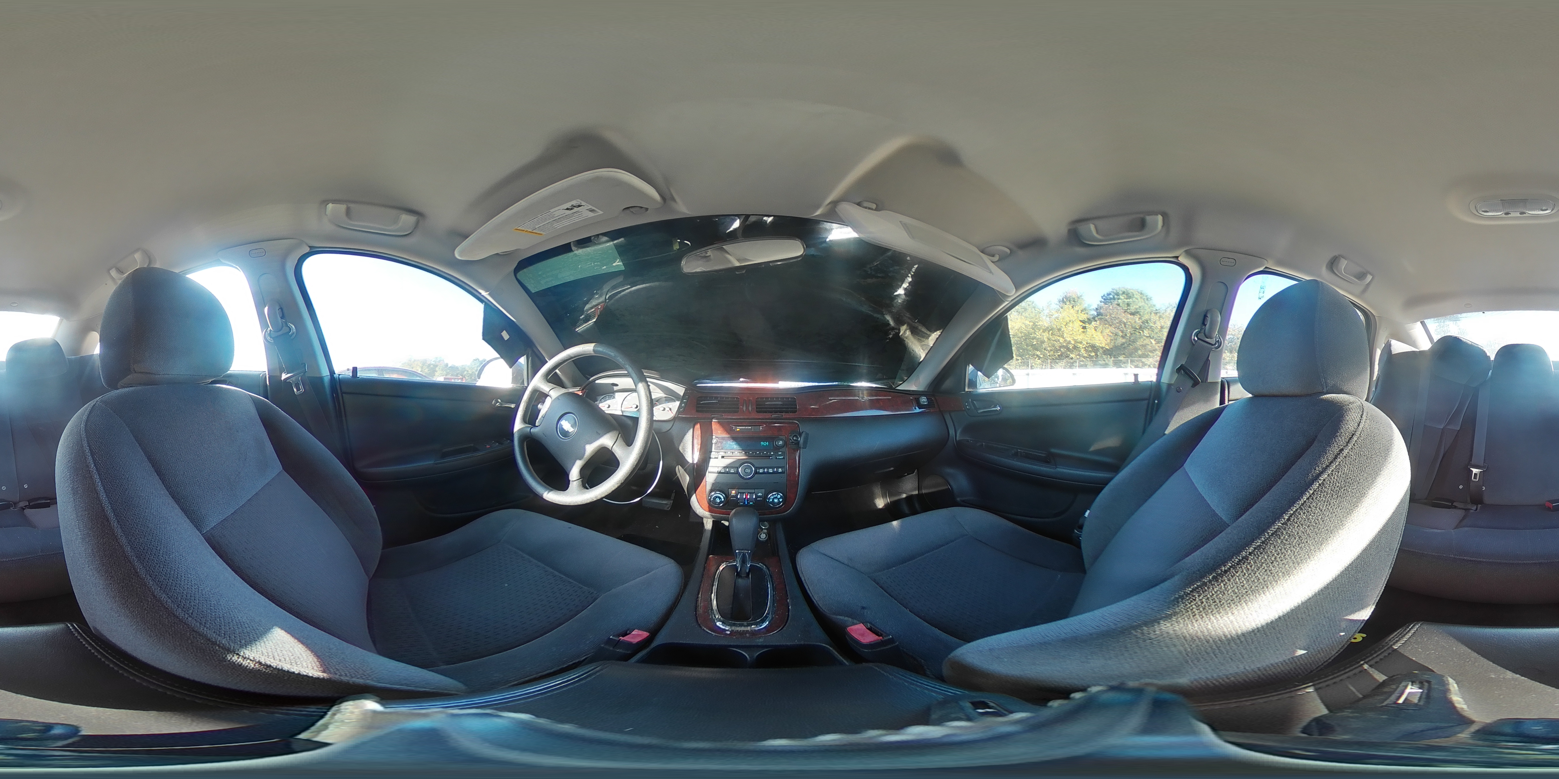 2010 Chevrolet Impala - Image 13