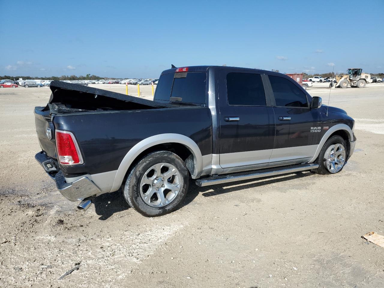 2016 RAM 1500 - Image 3