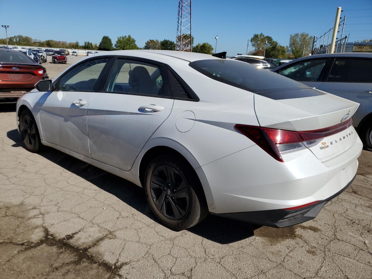 2021 Hyundai Elantra - Image 2