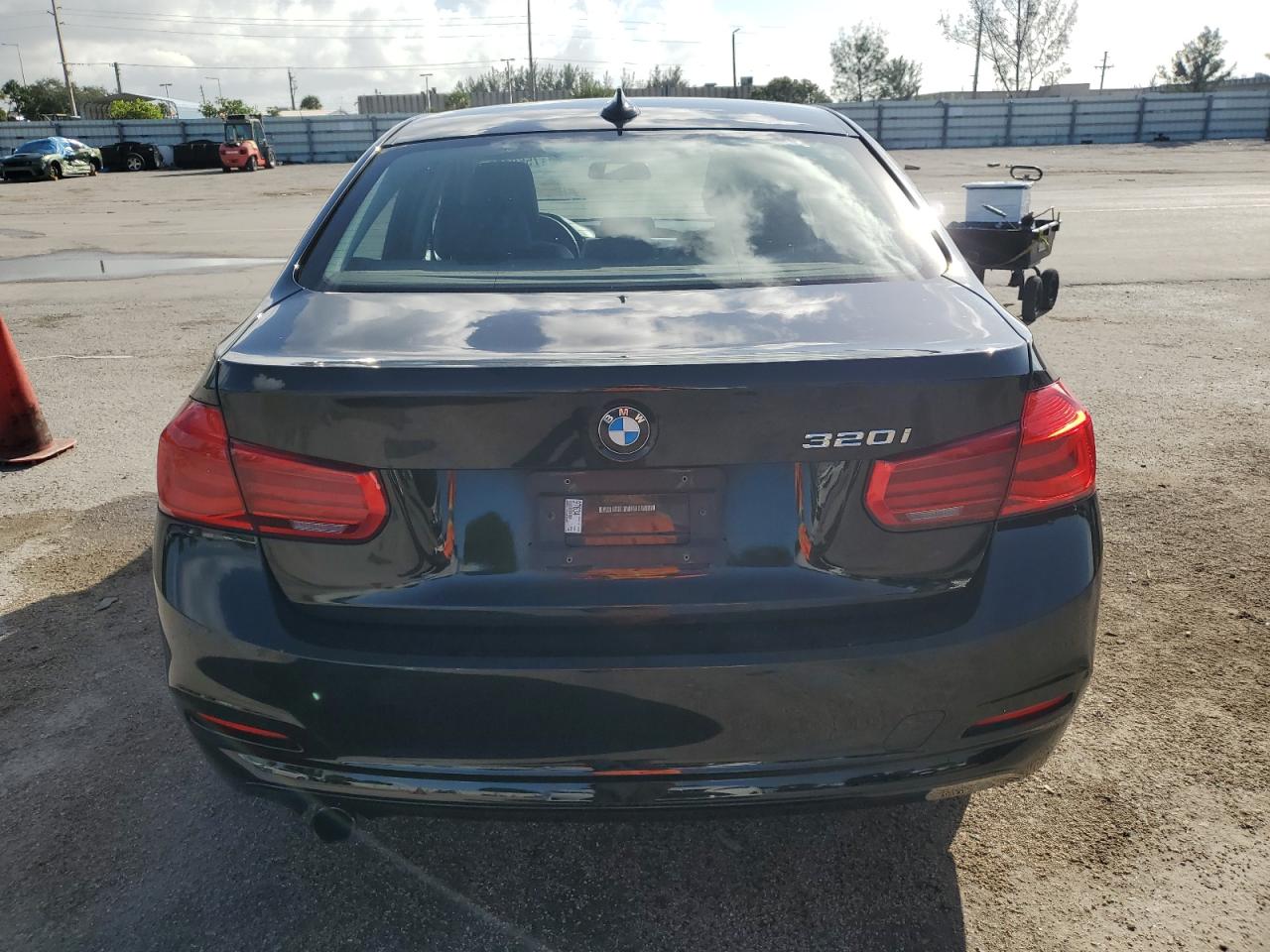 2016 BMW 320 I VIN: WBA8E1G59GNT36087 Lot: 75601534