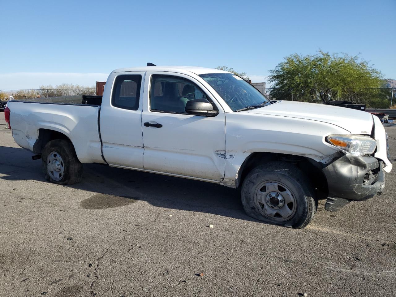 VIN 5TFRX5GN7GX052616 2016 TOYOTA TACOMA no.4