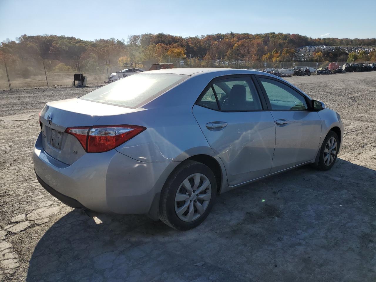 VIN 2T1BURHE0GC714163 2016 TOYOTA COROLLA no.3