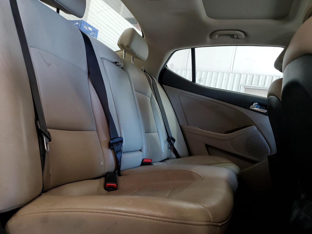 2014 Kia Optima - Image 10