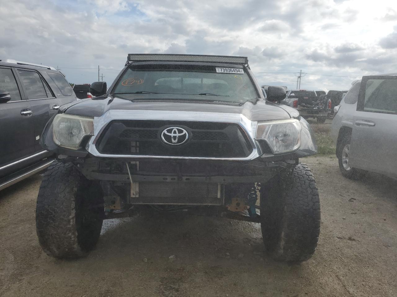2015 Toyota Tacoma - Image 5
