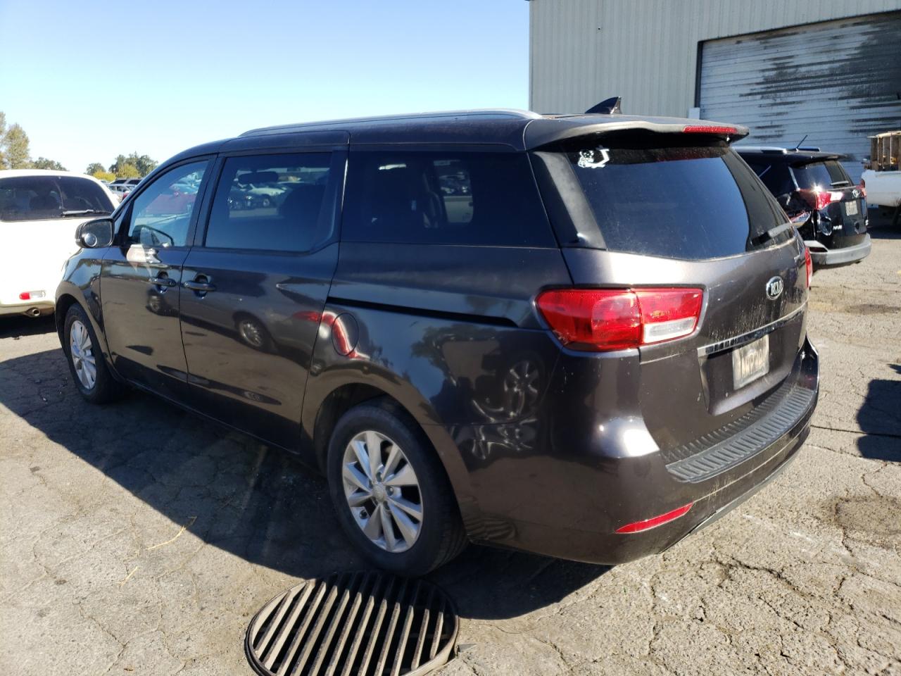 KNDMB5C13F6045663 2015 Kia Sedona Lx