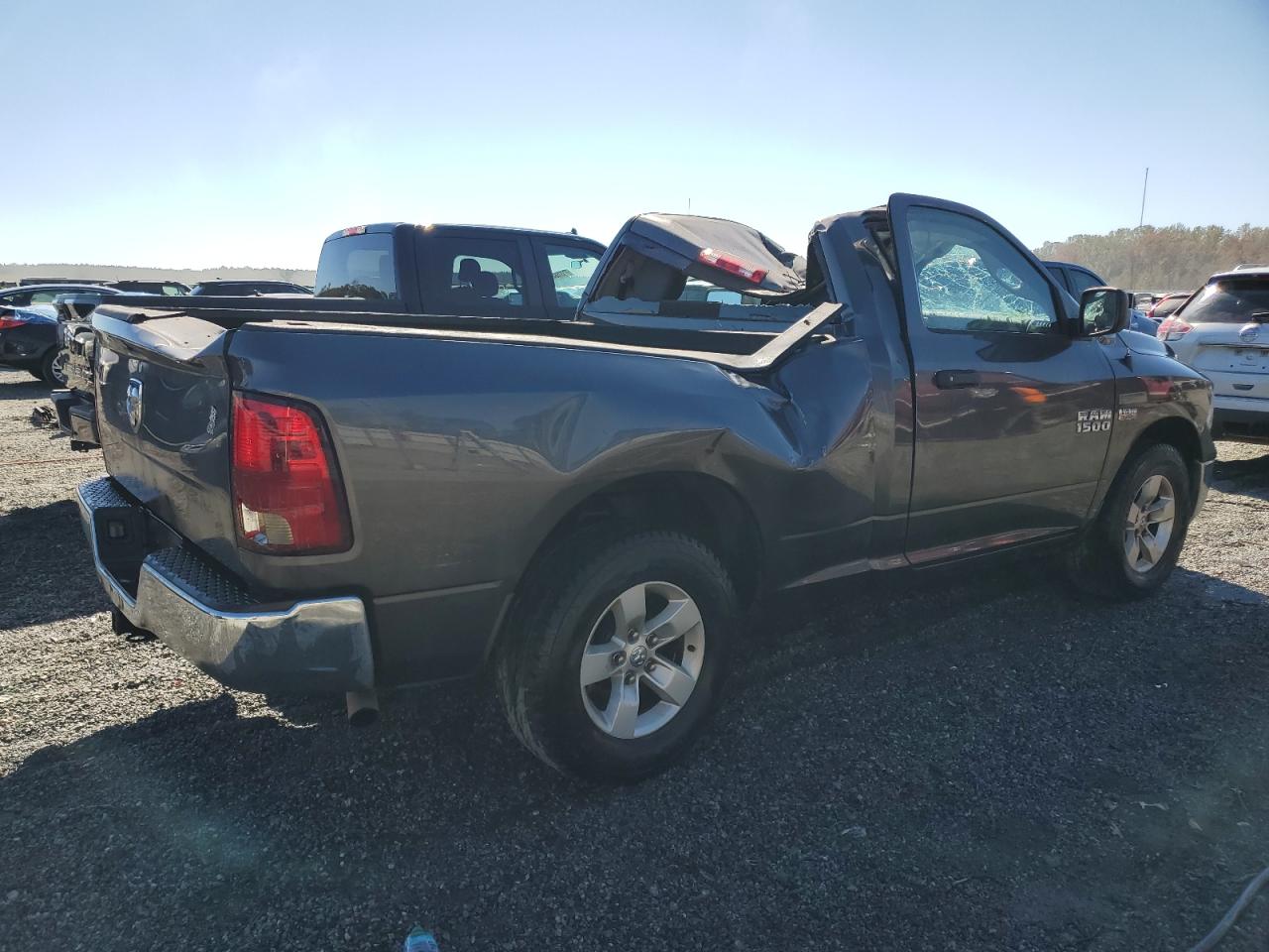 2014 RAM 1500 - Image 3