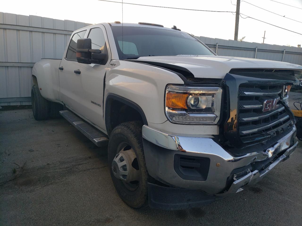 2016 GMC Sierra - Image 4