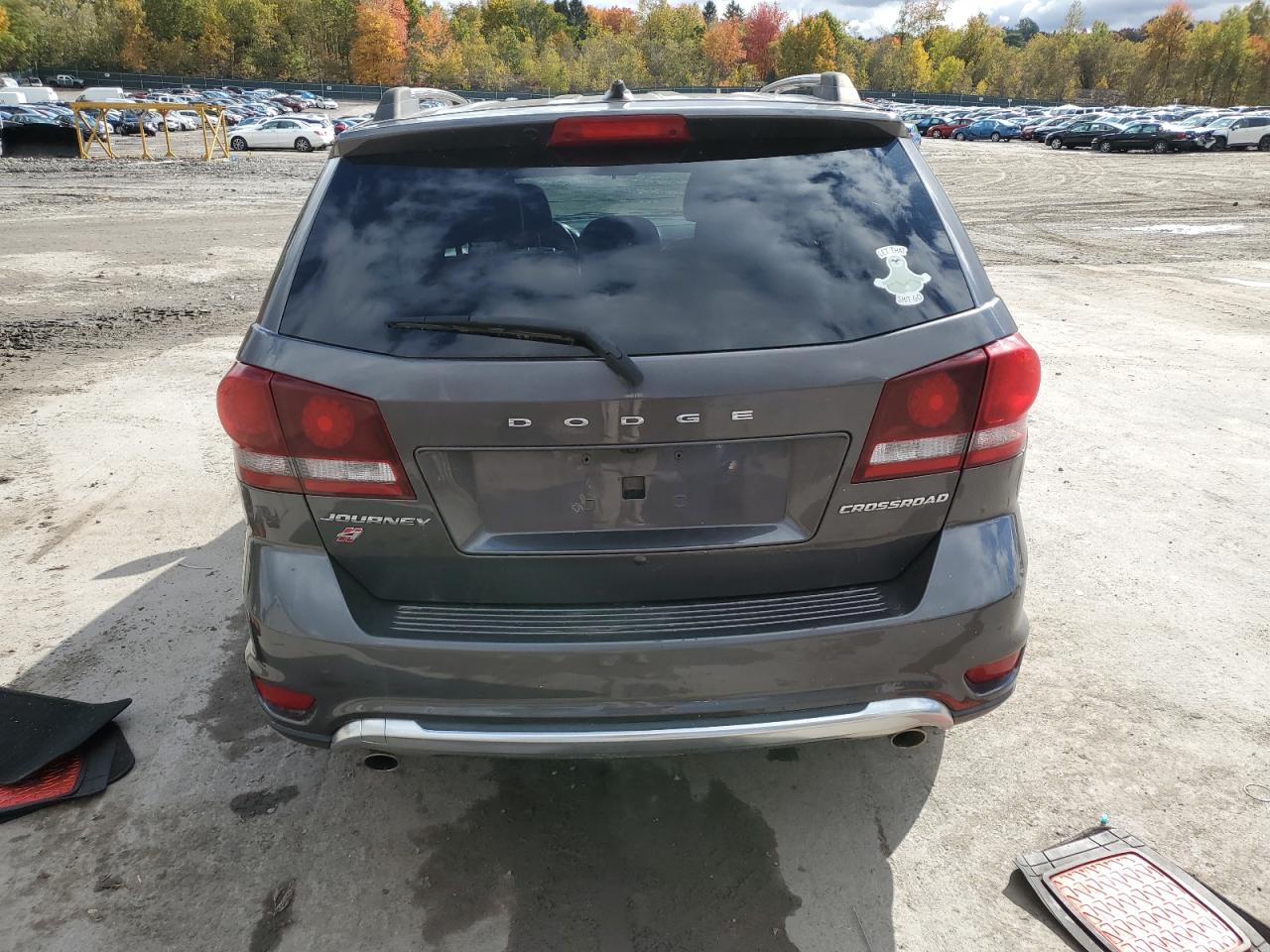 2018 Dodge Journey Crossroad VIN: 3C4PDDGG2JT387782 Lot: 75902034