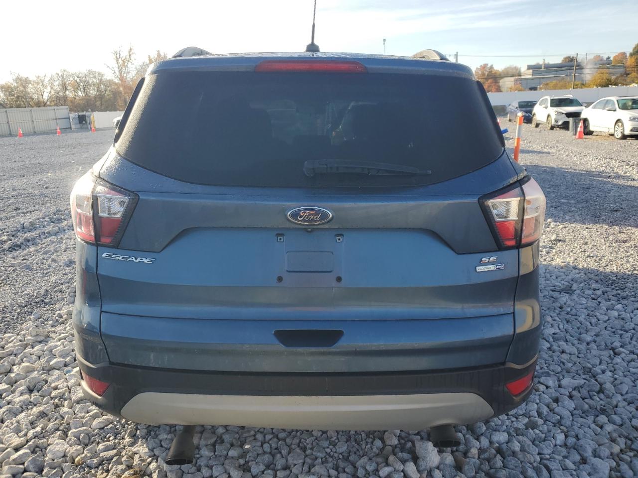 1FMCU9GD7JUC00880 2018 Ford Escape Se