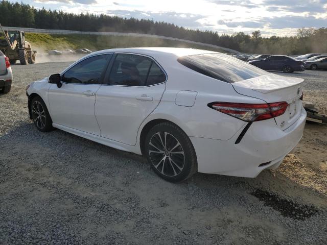  TOYOTA CAMRY 2018 Белый