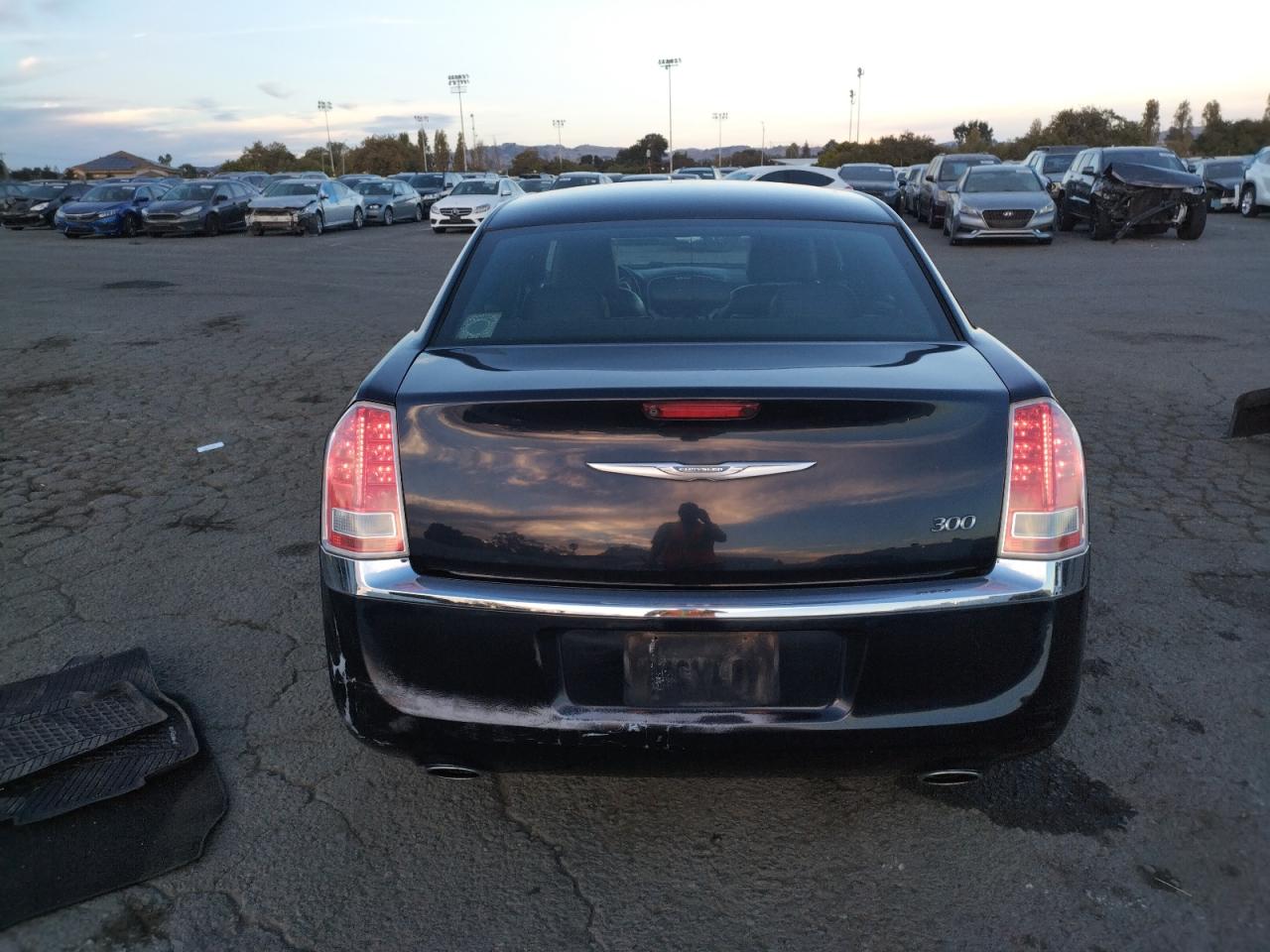 2012 Chrysler 300 Limited VIN: 2C3CCACG8CH266079 Lot: 75681264