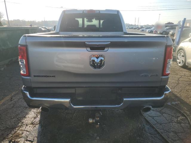  RAM 1500 2022 Srebrny
