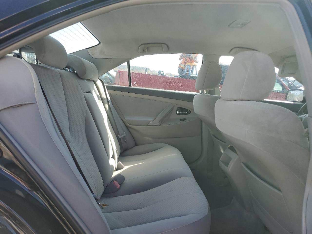 2009 Toyota Camry - Image 10