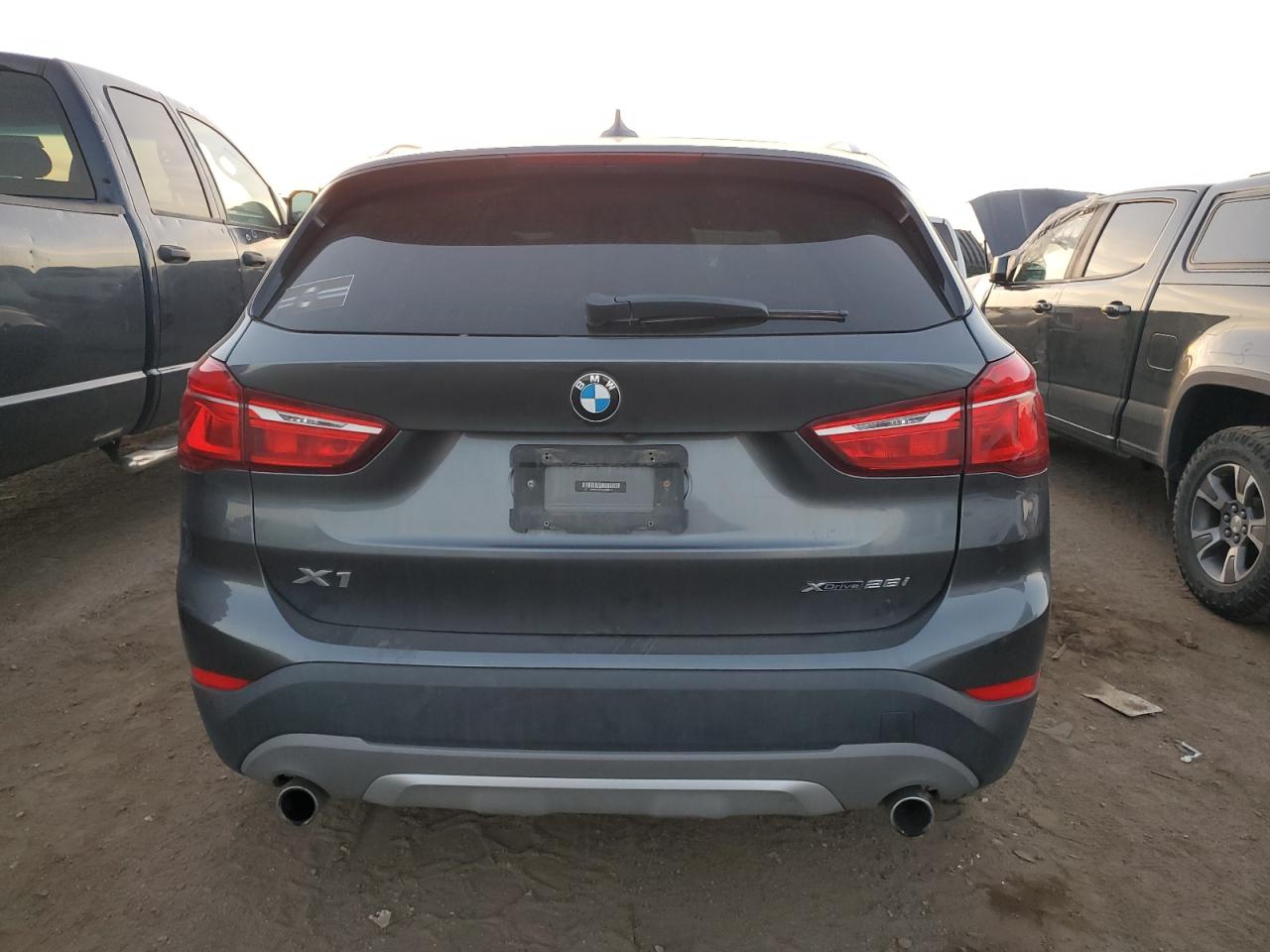 WBXHT3C38J3H33310 2018 BMW X1 xDrive28I