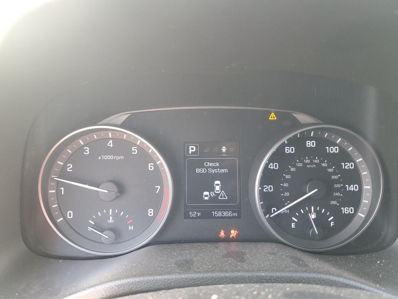2018 Hyundai Elantra - Image 9