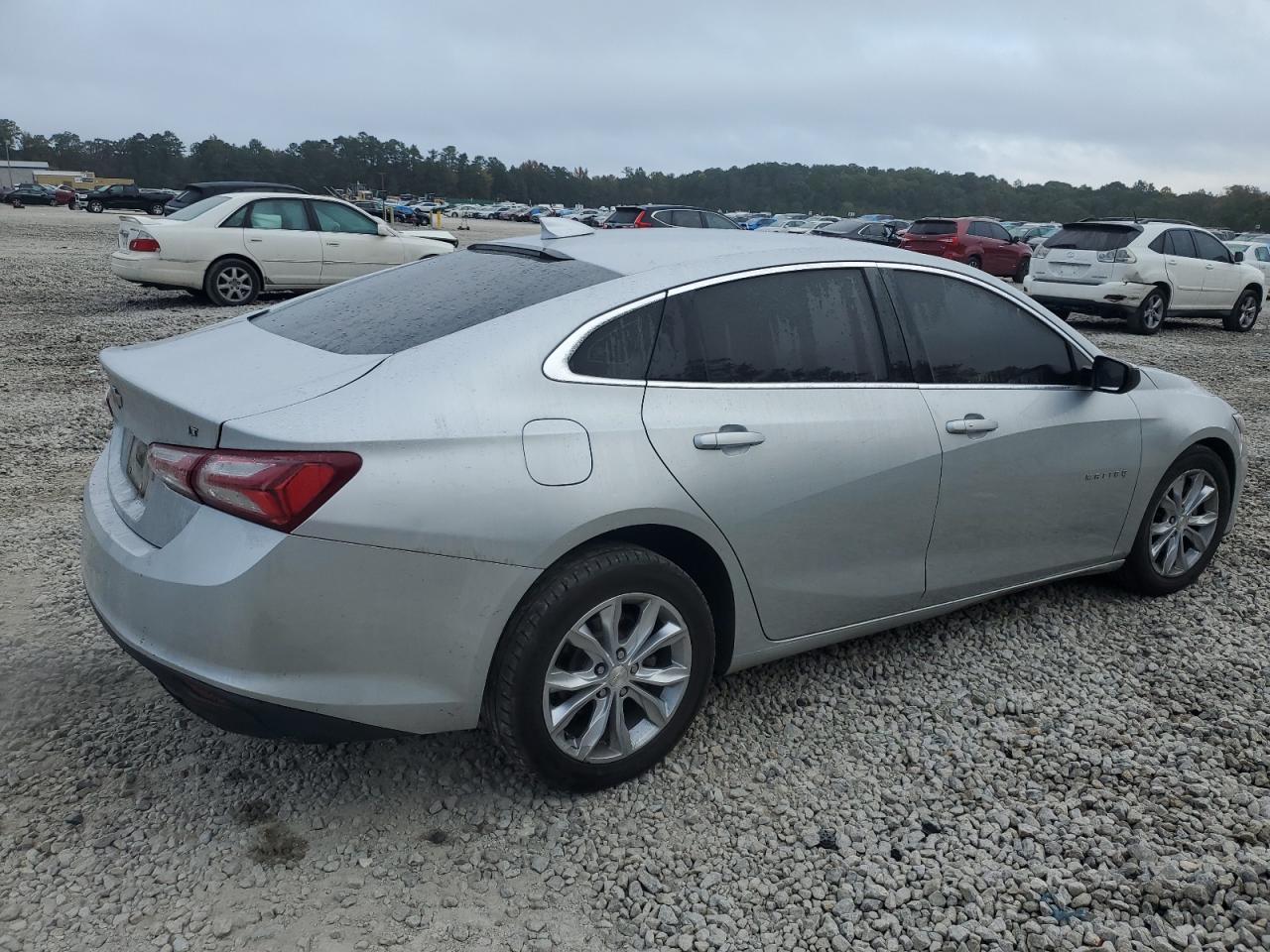 2020 Chevrolet Malibu - Image 3