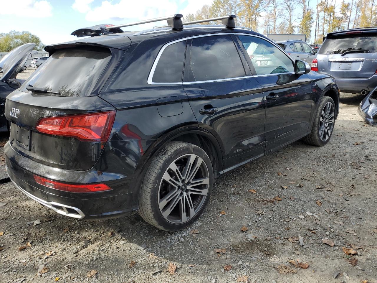 WA1A4AFY0J2200260 2018 Audi Sq5 Premium Plus