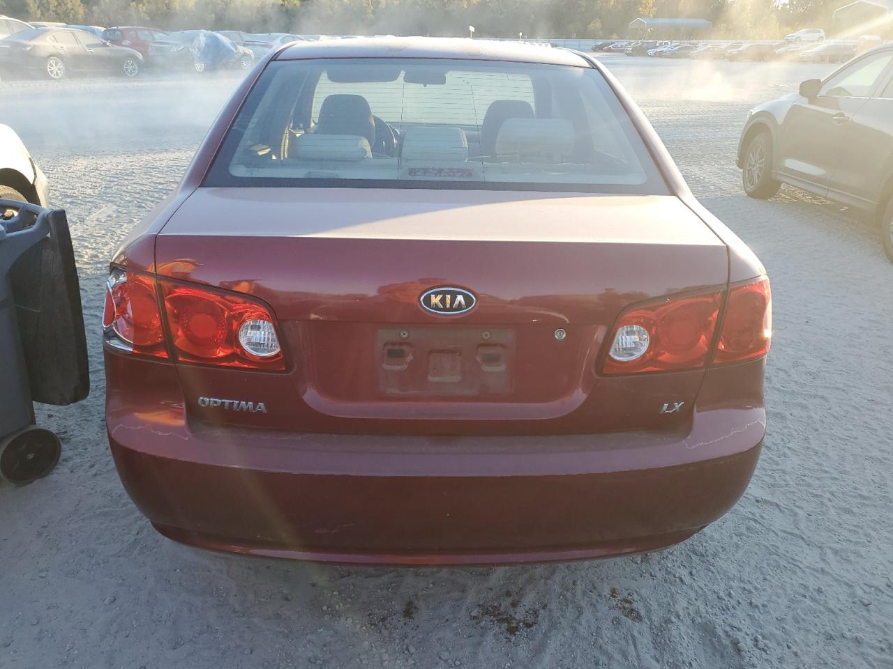 2007 Kia Optima Lx VIN: KNAGE123775088293 Lot: 74724844