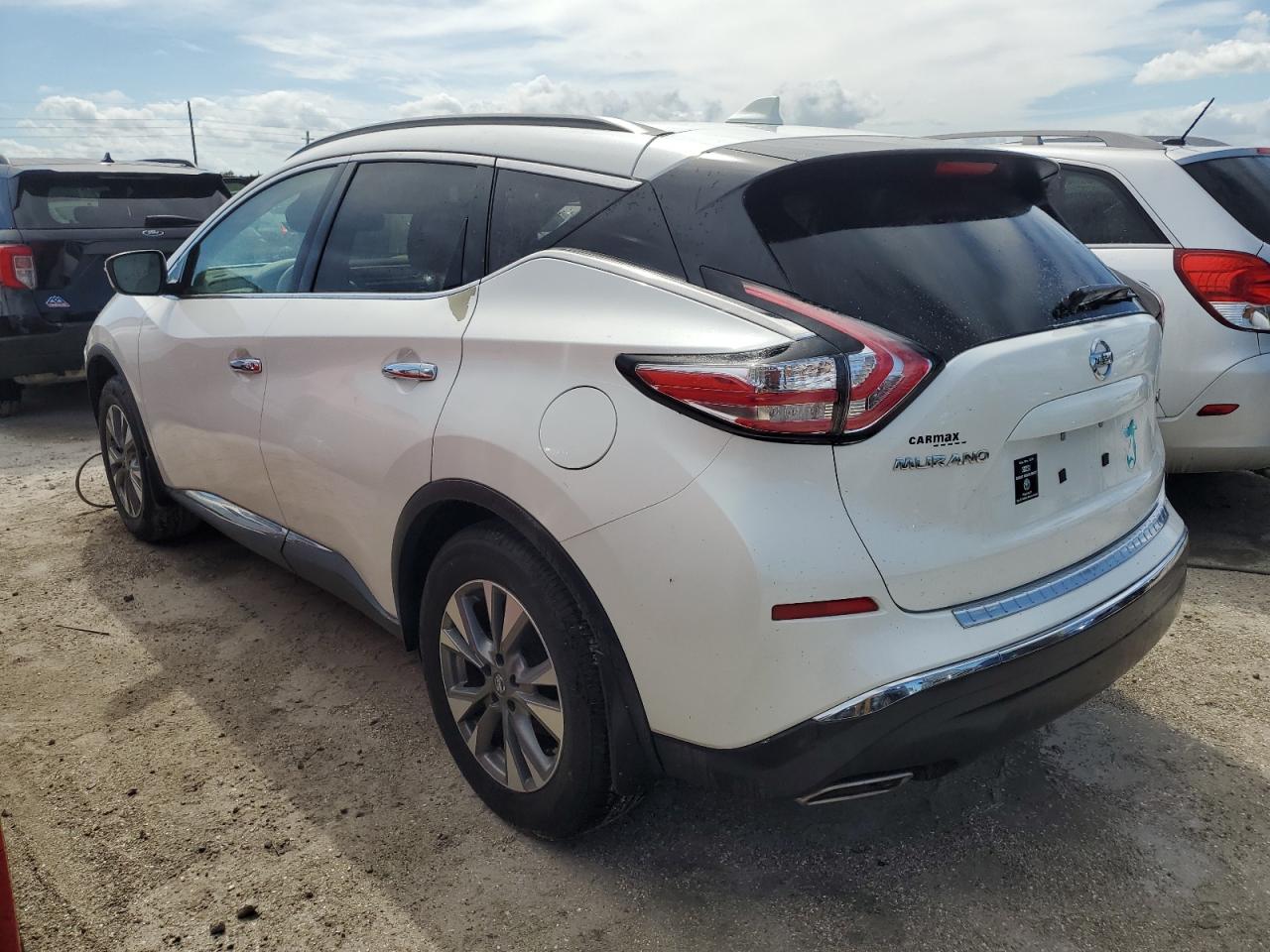 2018 Nissan Murano - Image 2