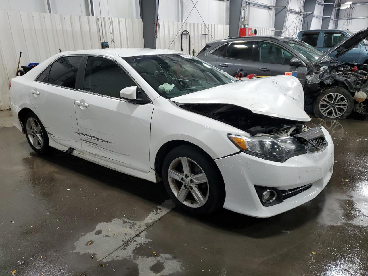 2014 Toyota Camry - Image 4