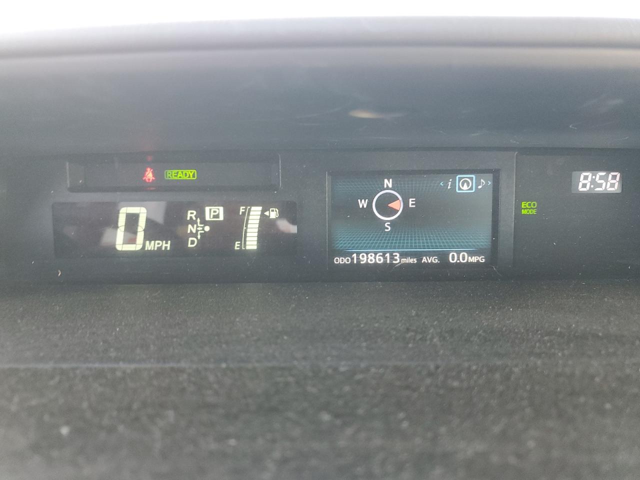 2015 Toyota Prius - Image 9