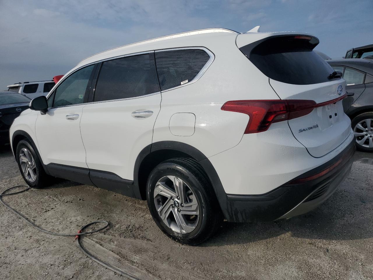2023 Hyundai Santa Fe - Image 2
