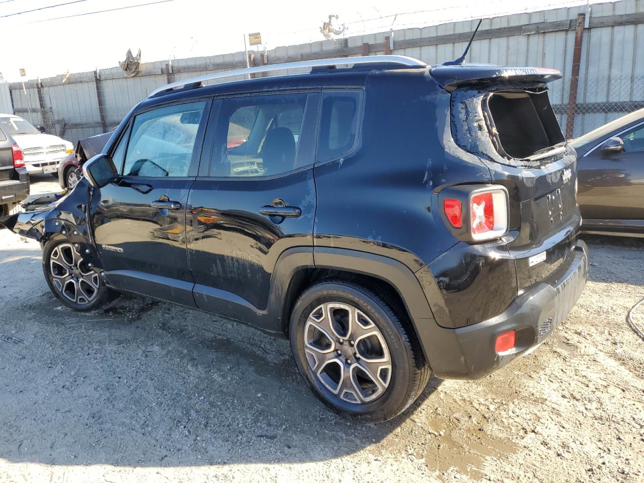 2016 Jeep Renegade - Image 2