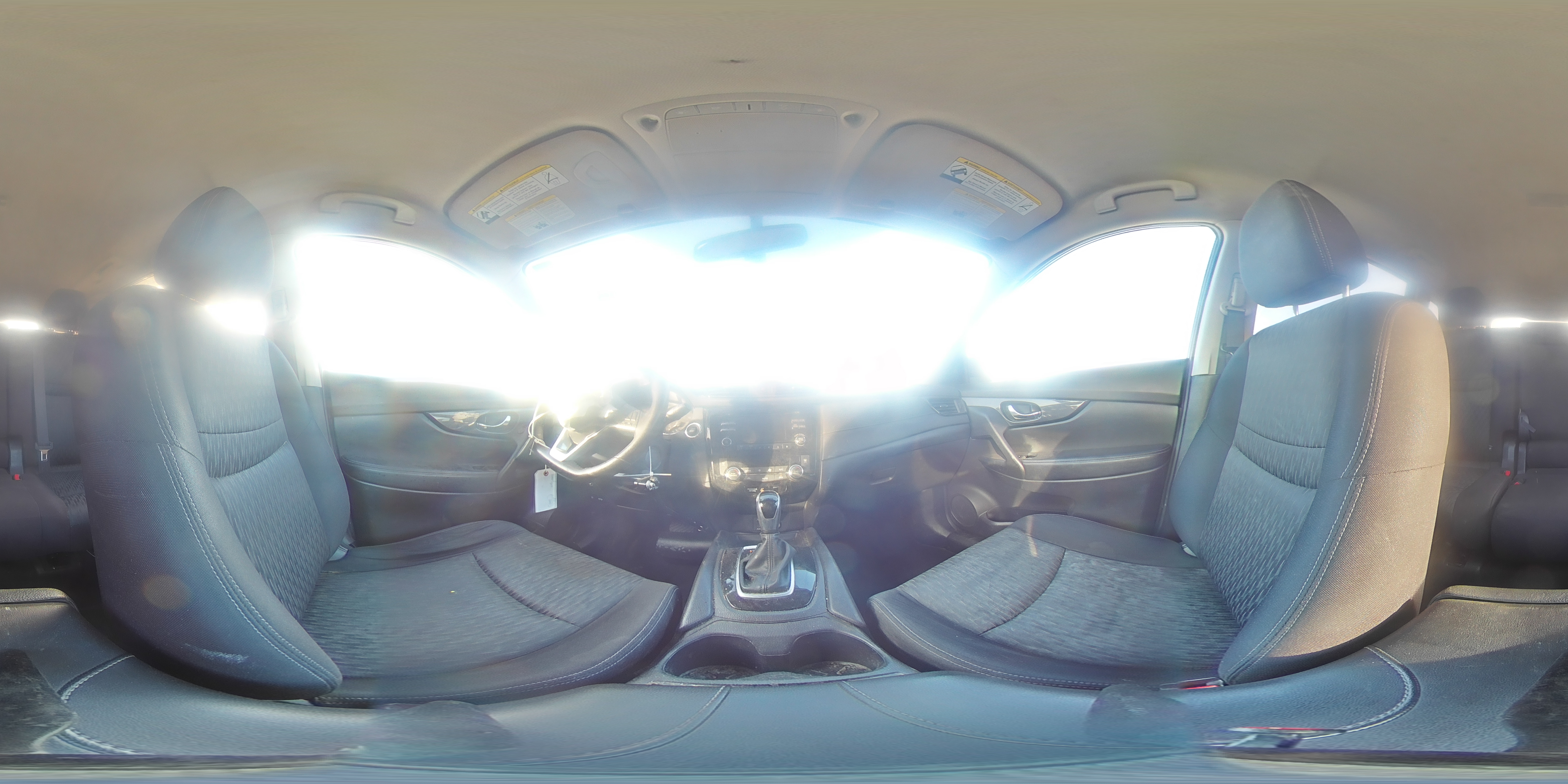 2017 Nissan Rogue - Image 16