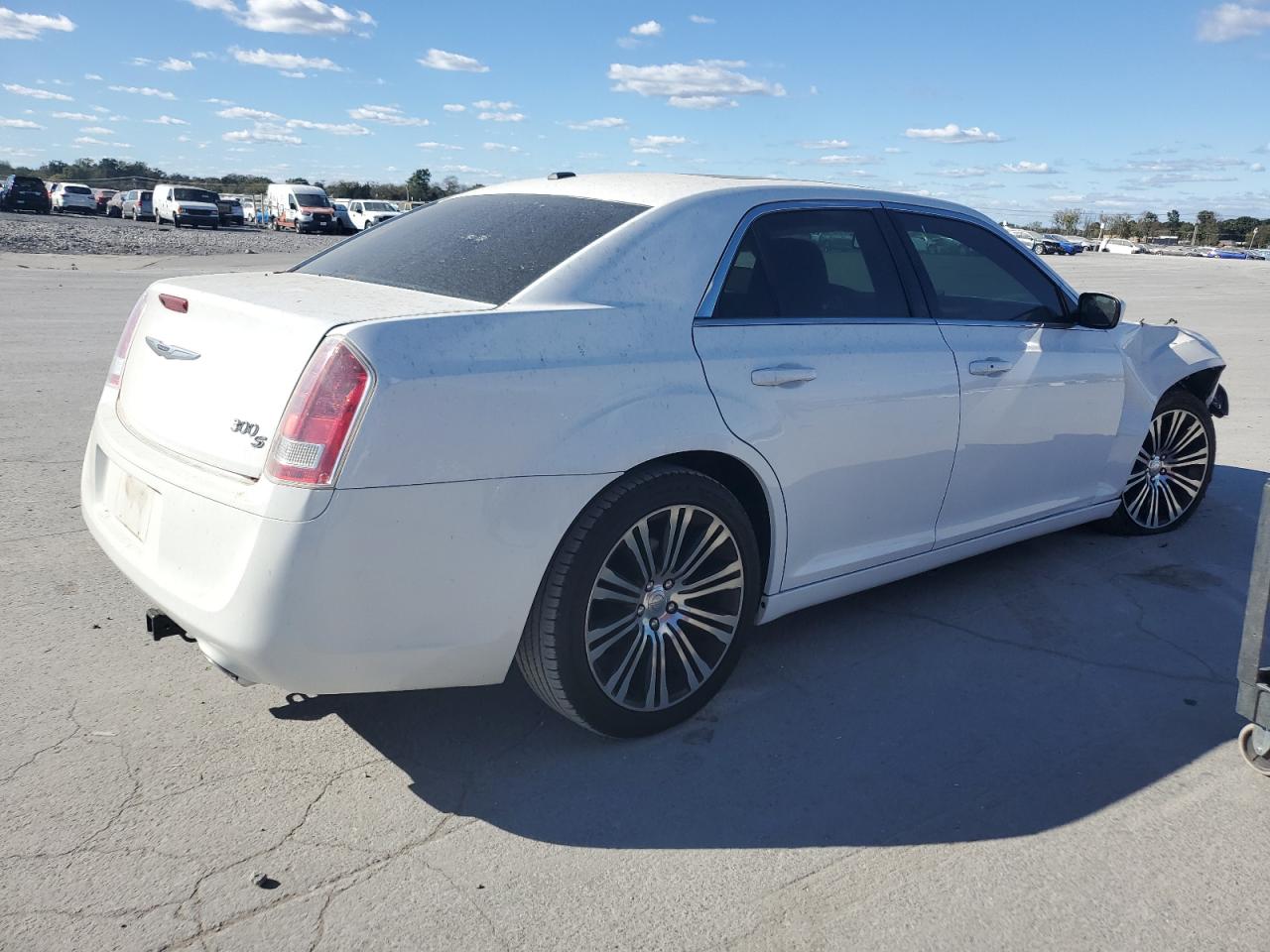 2014 Chrysler 300 - Image 3