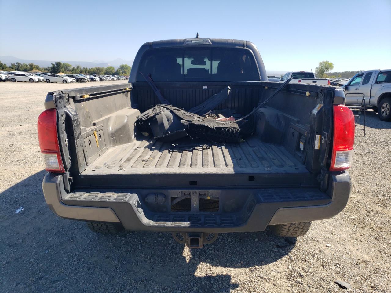 5TFDZ5BN1HX028227 2017 Toyota Tacoma Double Cab