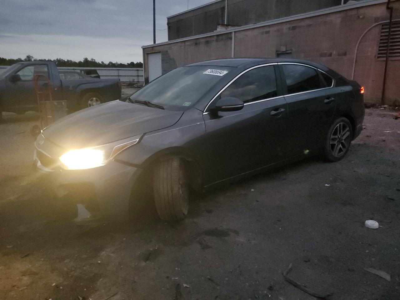 3KPF54AD5KE028214 2019 KIA FORTE - Image 1